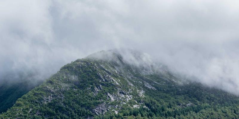 超越吴哥窟：柬埔寨房地产投资新视野——金边公寓市场的机遇与风险深度解析